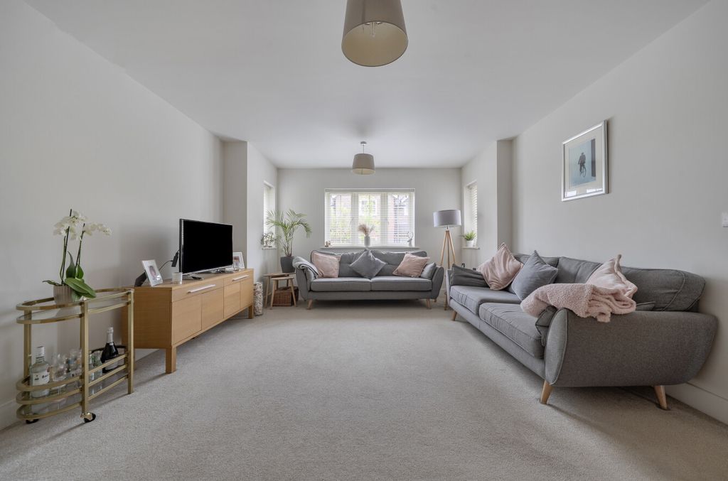Property photo 2 of 17 1446266-2-69Dfb5F...