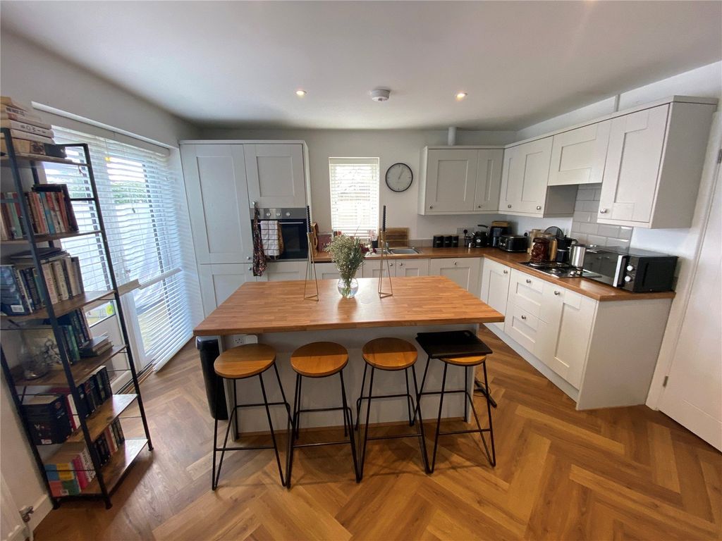 Property photo 3 of 19 Picture No. 38