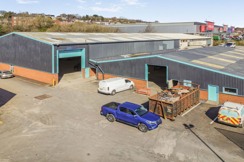 Property photo 3 of 13 Parc Bryn Llywd, Caernarfon Road, Bangor, Gwynedd, Ll57 4Sp