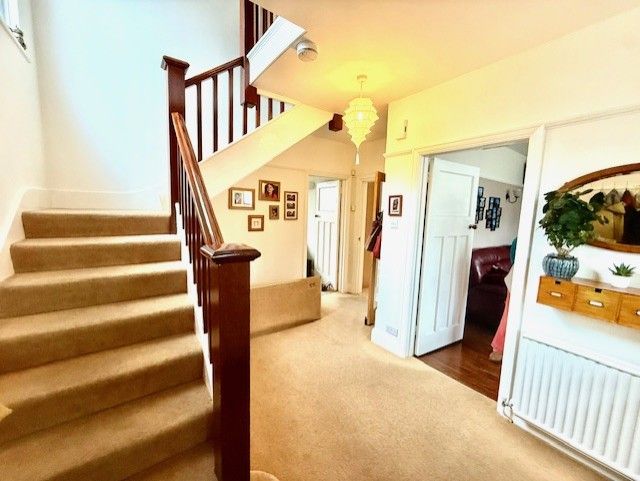 Property photo 3 of 25 Unknown-16