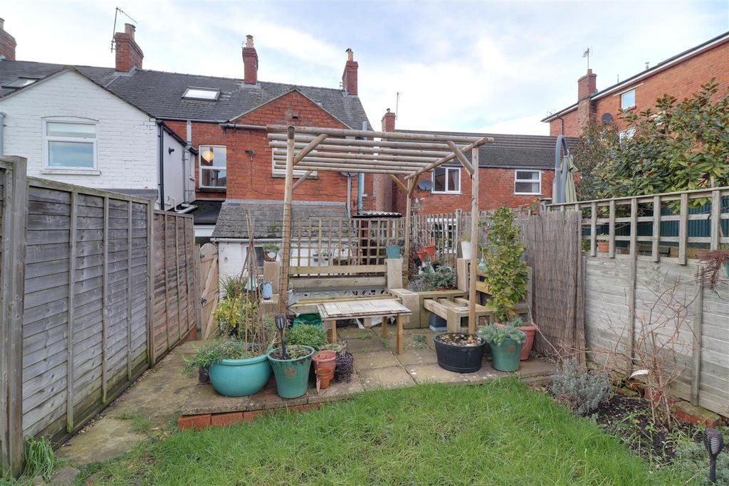 Property photo 2 of 21
