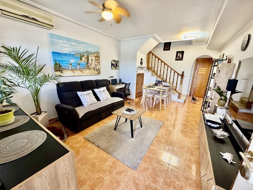 Property photo 2 of 34
