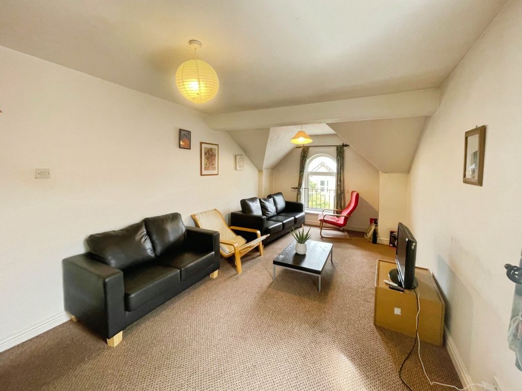 Property photo 2 of 11 Picture No. 43