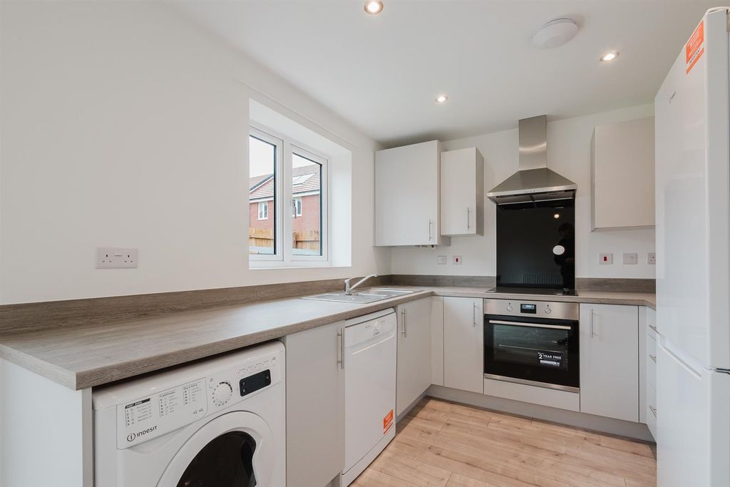 Property photo 2 of 12 P1955547.Jpg