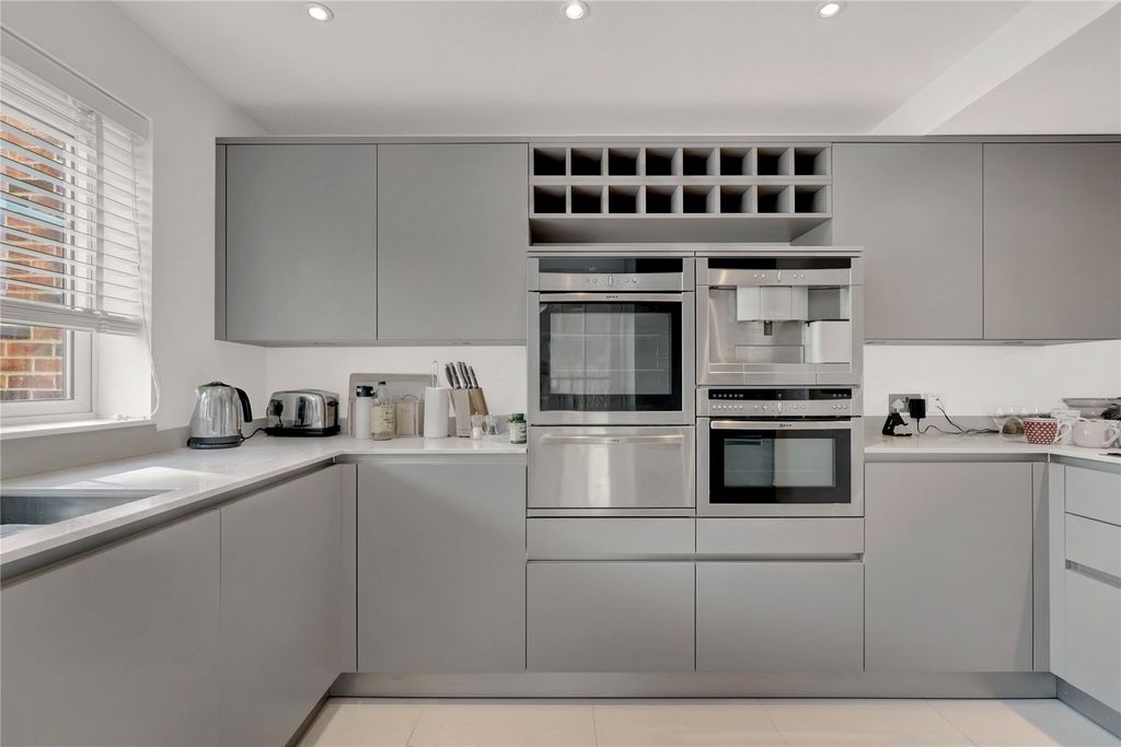 Property photo 2 of 12 Kitchen