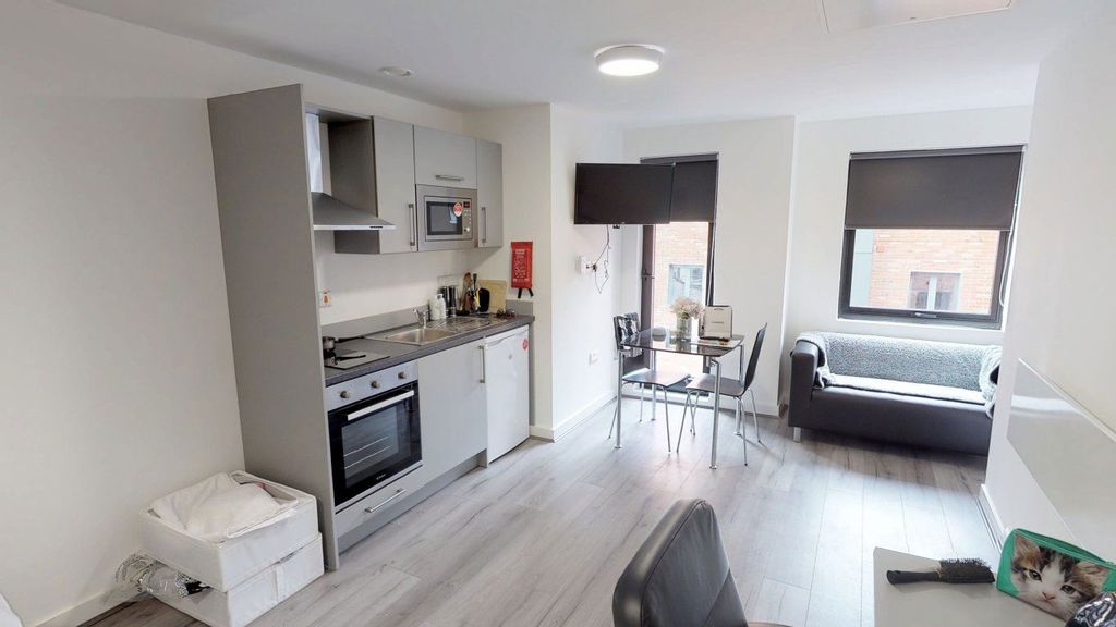 Property photo 3 of 4