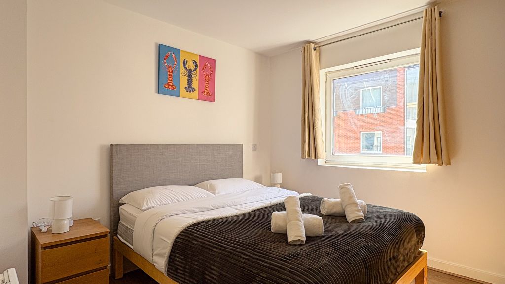 Property photo 3 of 13 Bedroom