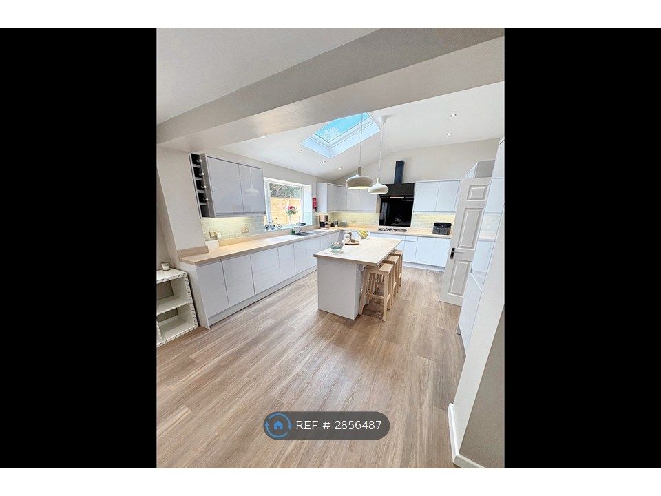 Property photo 1 of 25 Kitchen