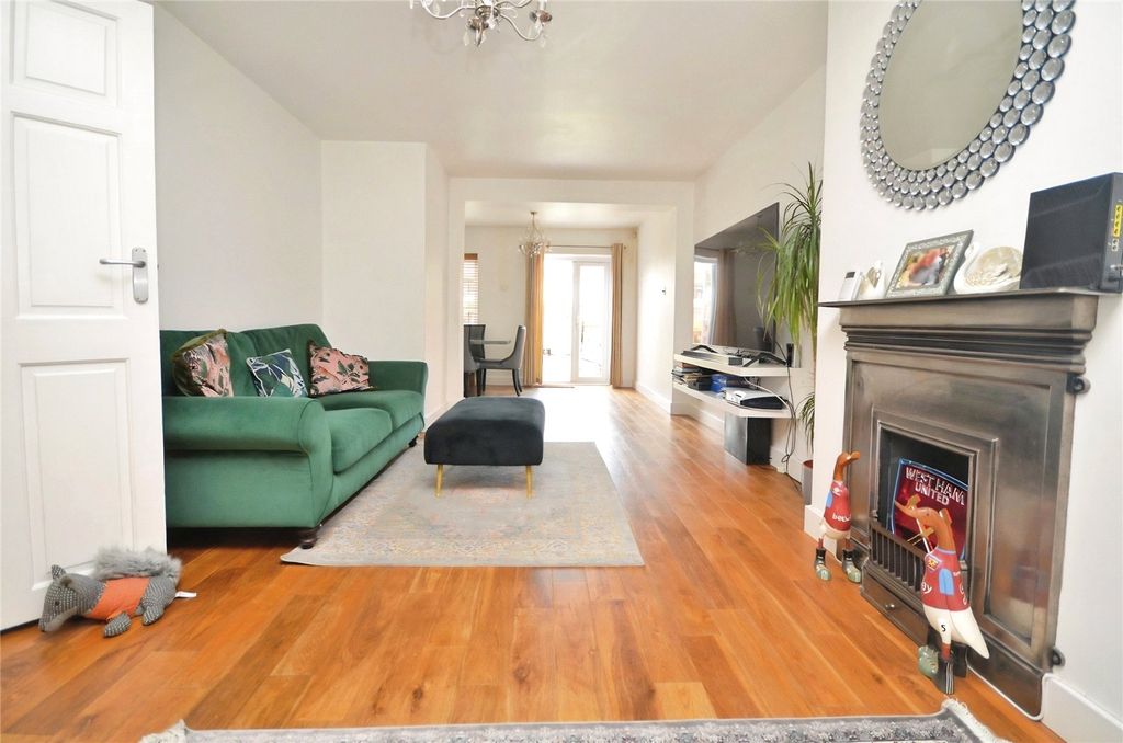 Property photo 2 of 19 Picture No. 02