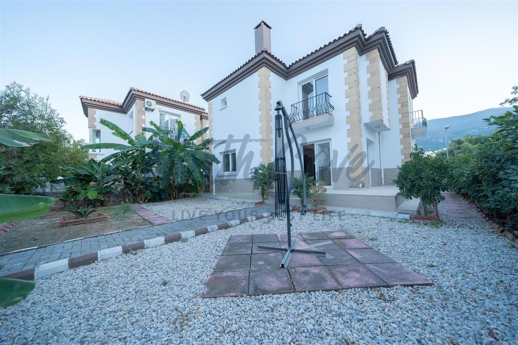 Property photo 1 of 32