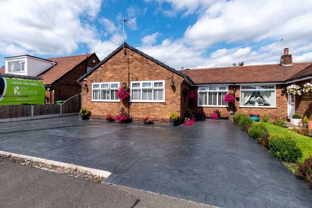 Property photo 1 of 31