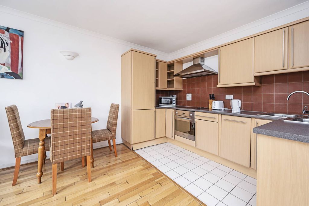 Property photo 3 of 7