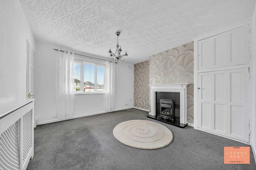 Property photo 2 of 37