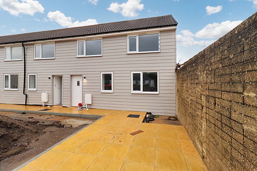 Property photo 2 of 5 Fryer Court One House