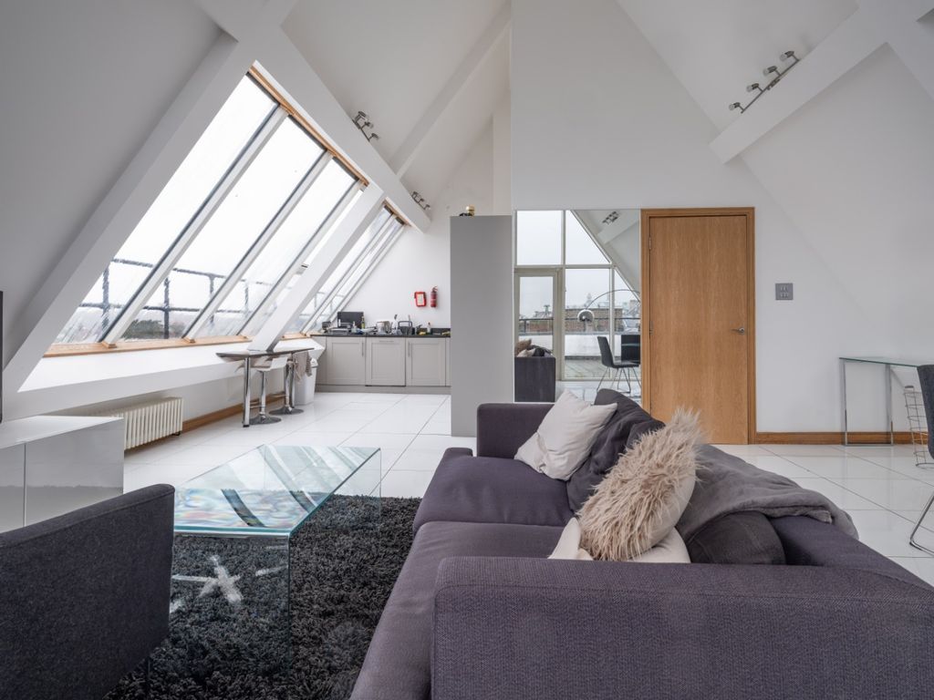 Property photo 2 of 8 2883812