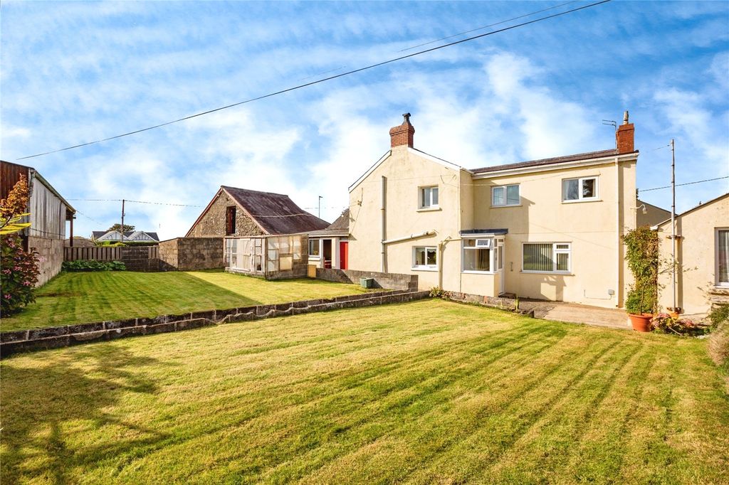 Property photo 1 of 31 Picture No. 23