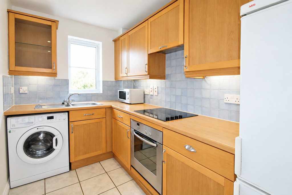 Property photo 1 of 9 Kitchen - Angle 1