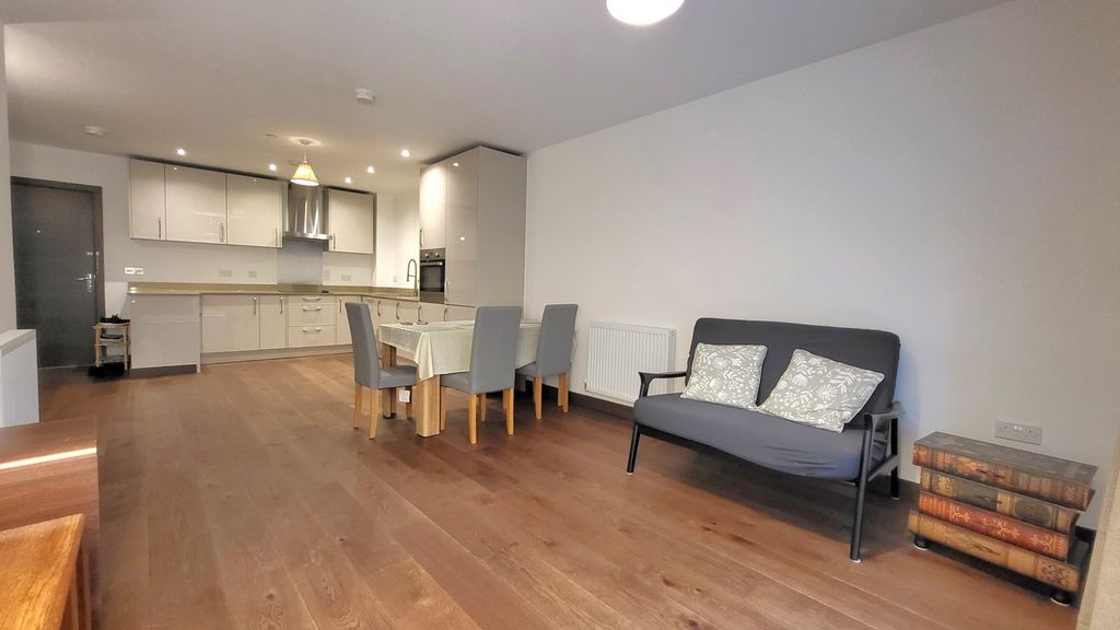 Property photo 3 of 14