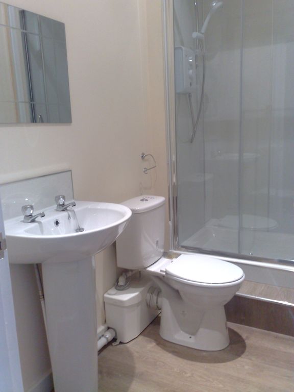 Property photo 2 of 6 Shower Room