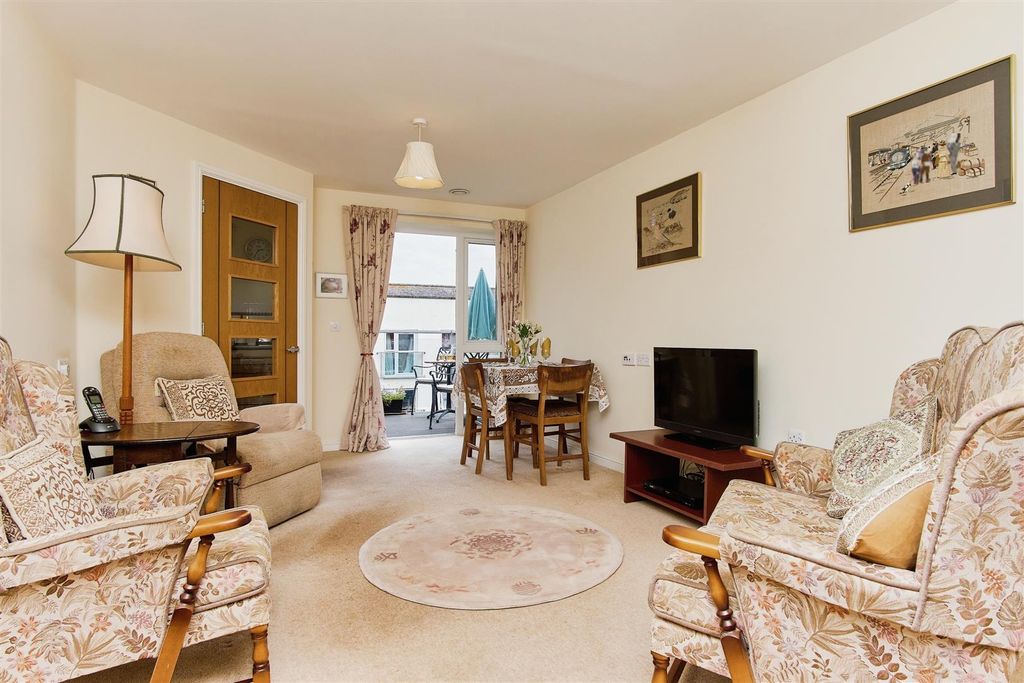 Property photo 2 of 14 c107E4A4-Da3d-ee11-Bdf4-6045Bdd0Ecdb.Jpg