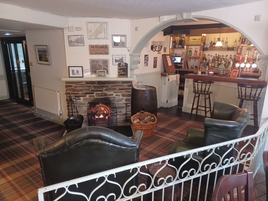 Property photo 2 of 11 Photo 4