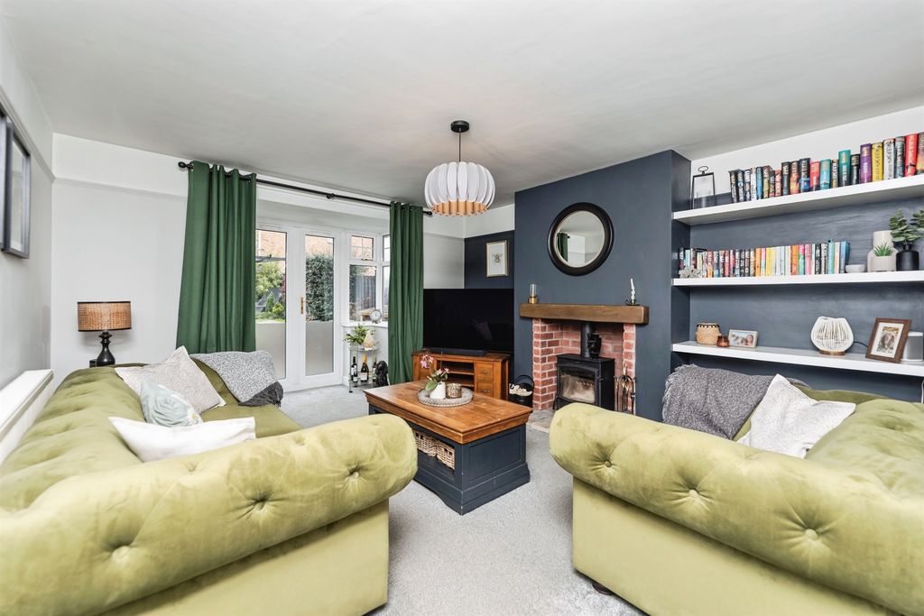 Property photo 3 of 14