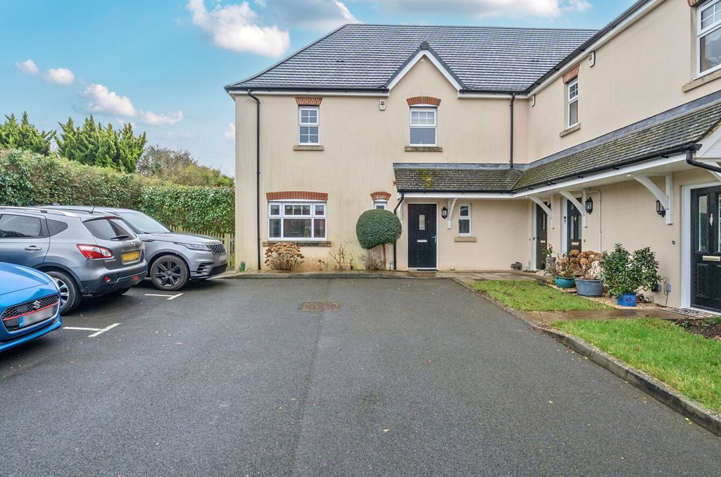 Property photo 1 of 17 1398185-1-696E0Dd...