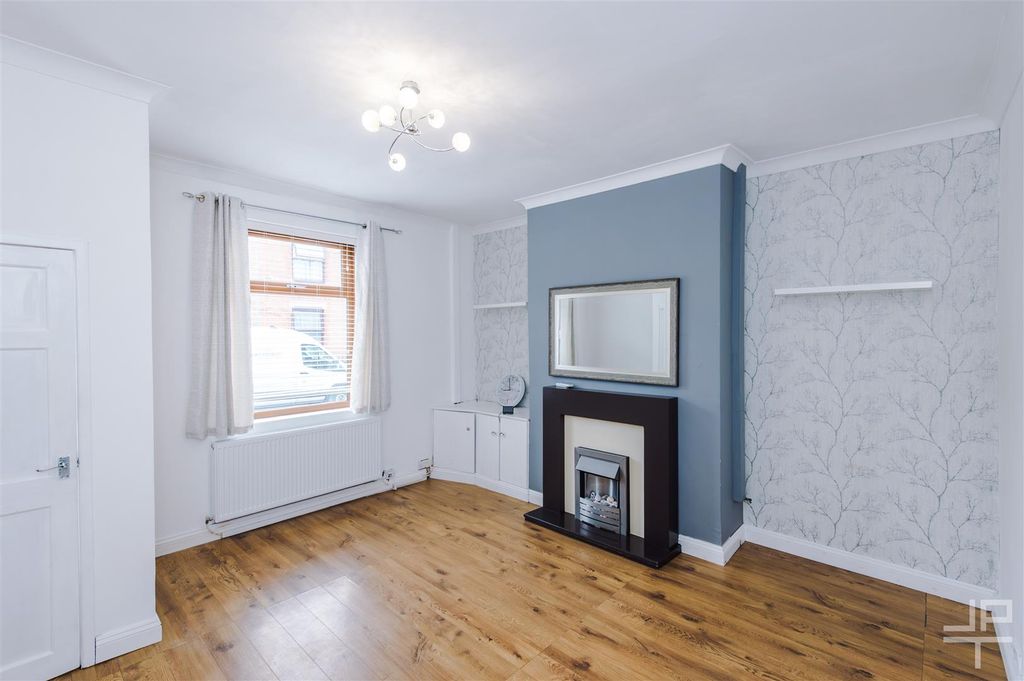 Property photo 2 of 27 R1.Jpg