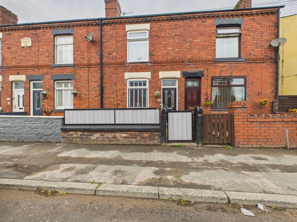 Property photo 1 of 17