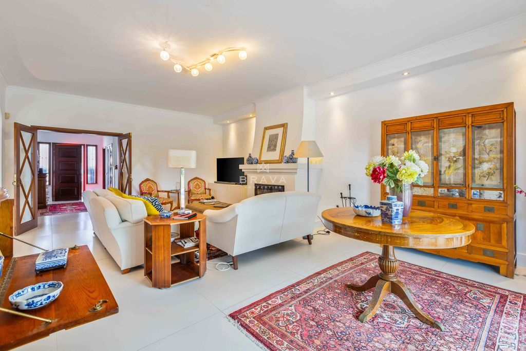 Property photo 3 of 55