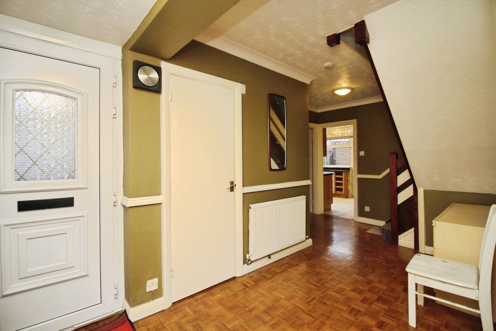 Property photo 3 of 25