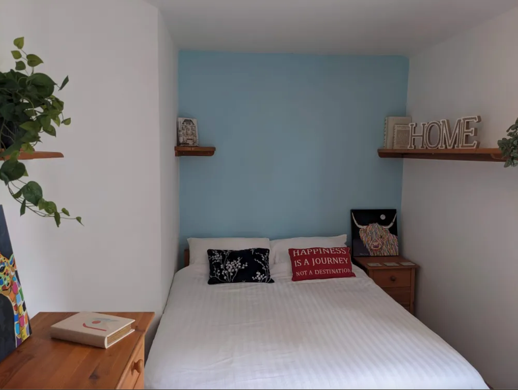 Property photo 1 of 10 Cover