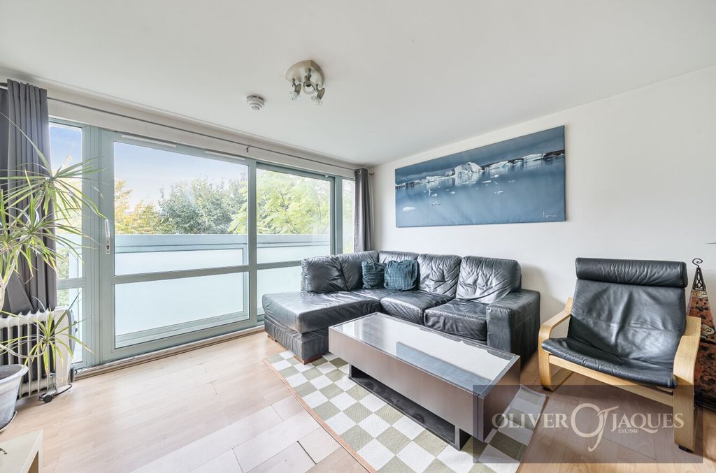 Property photo 2 of 17 Living Room