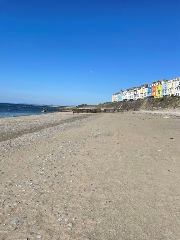 Property photo 3 of 33 Picture No. 44