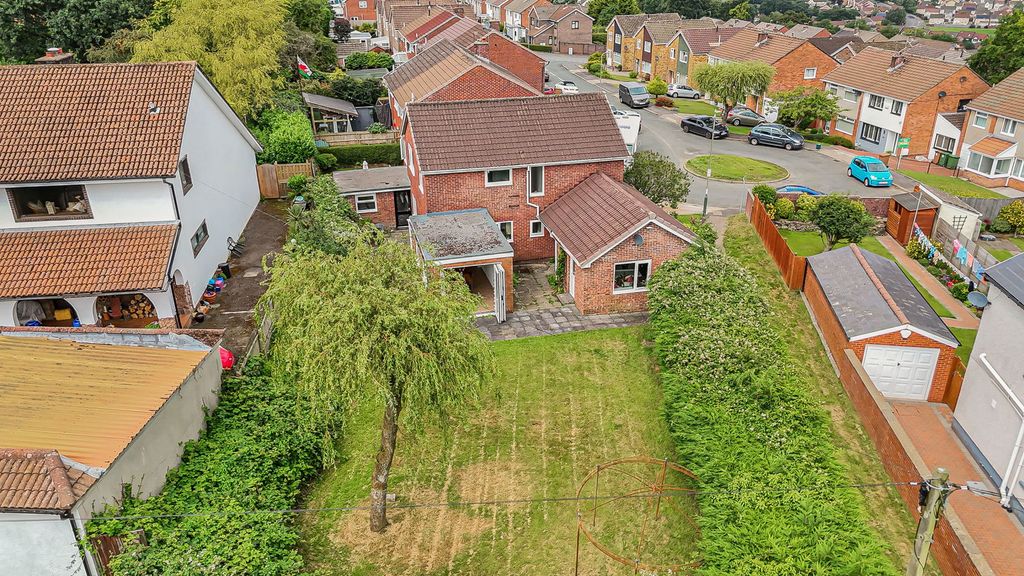 Property photo 2 of 34