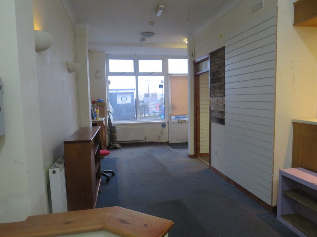 Property photo 3 of 37