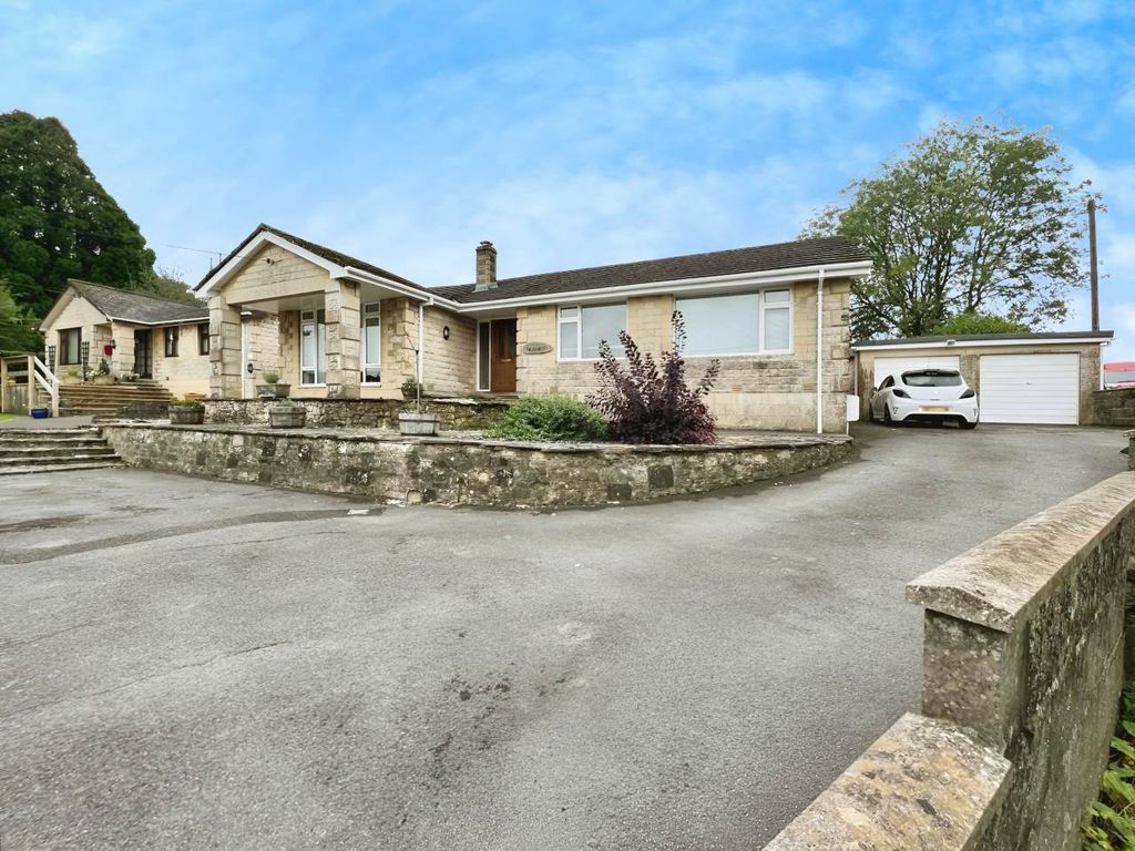 Property photo 1 of 13 Front