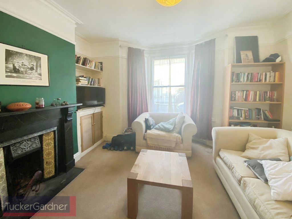 Property photo 3 of 5