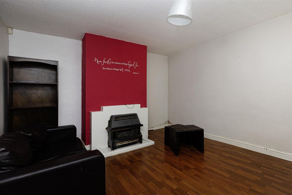 Property photo 3 of 19 Living Room