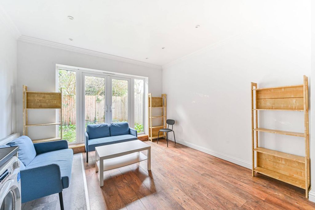 Property photo 3 of 9