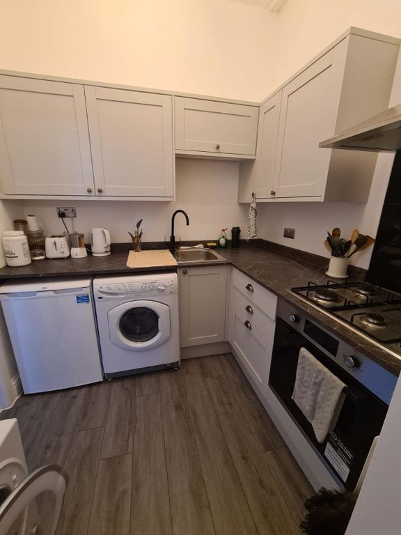 Property photo 2 of 8 Gallery