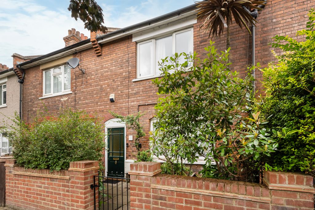 Property photo 2 of 26