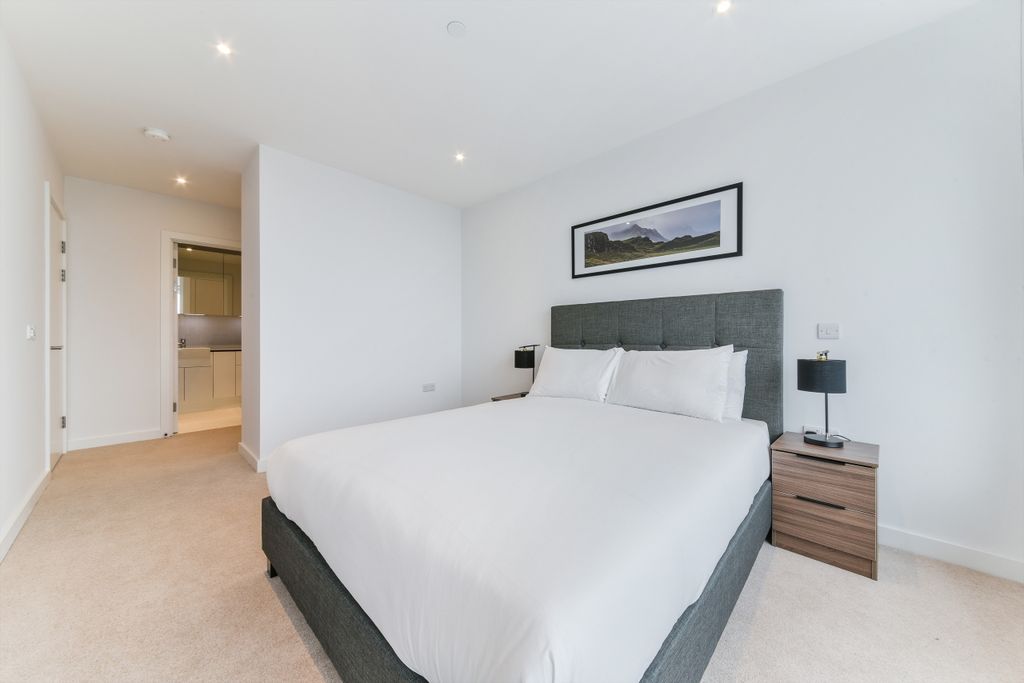 Property photo 3 of 12 Bedroom