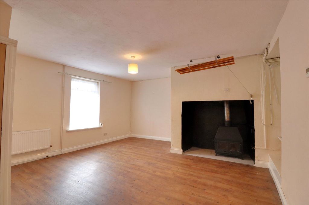 Property photo 1 of 15 Picture No. 02