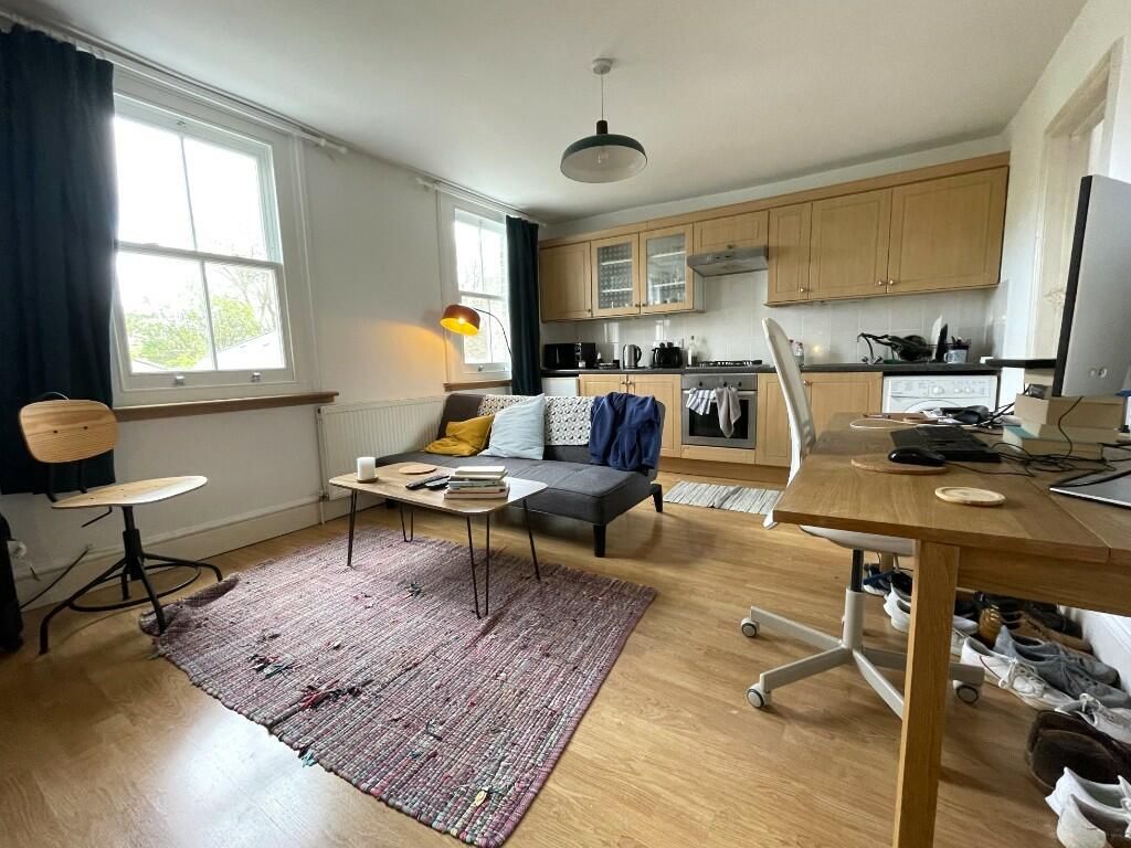 Property photo 2 of 8
