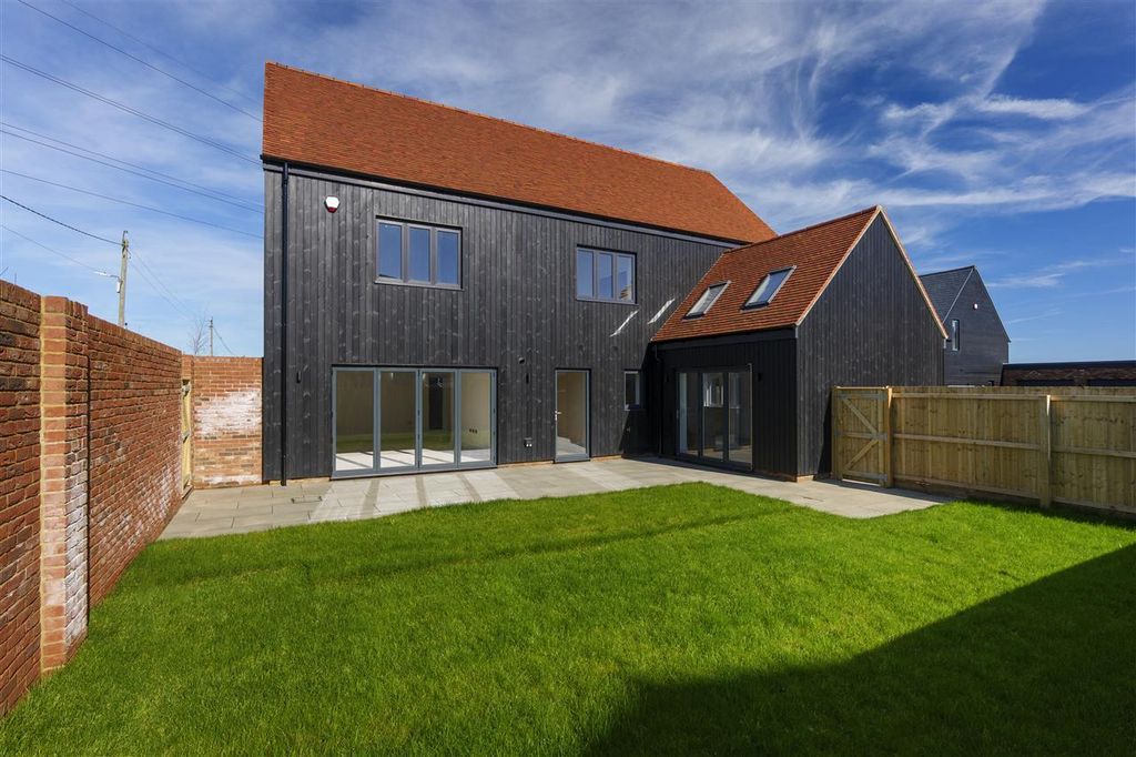 Property photo 3 of 20