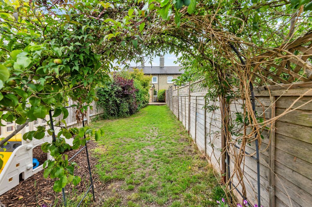 Property photo 3 of 12