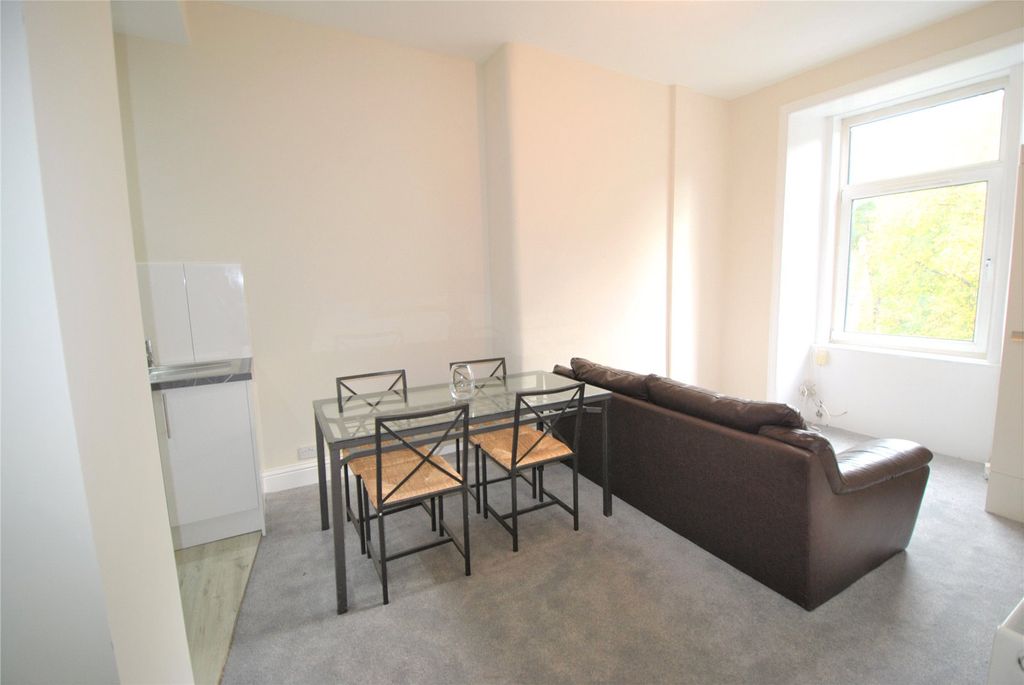 Property photo 2 of 7 Picture No. 04