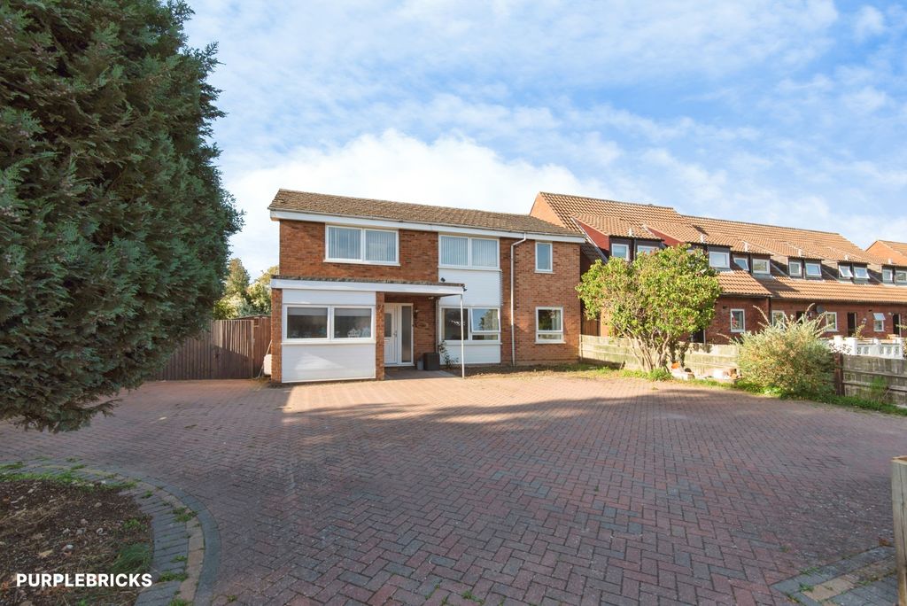 Property photo 2 of 41