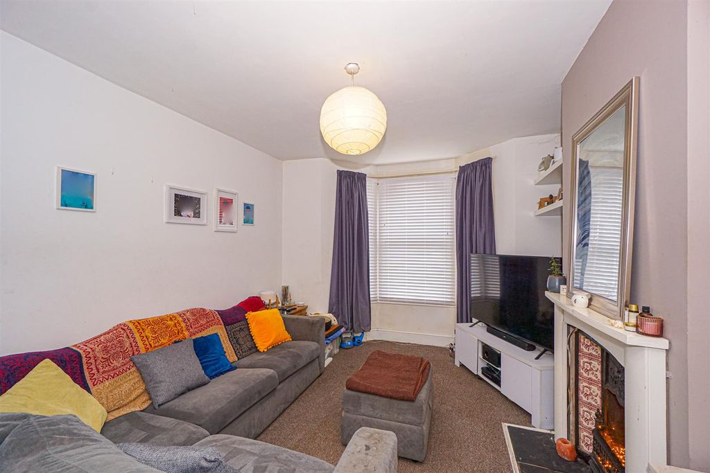 Property photo 3 of 15 Hughenden Road (1)_Alto.Jpg